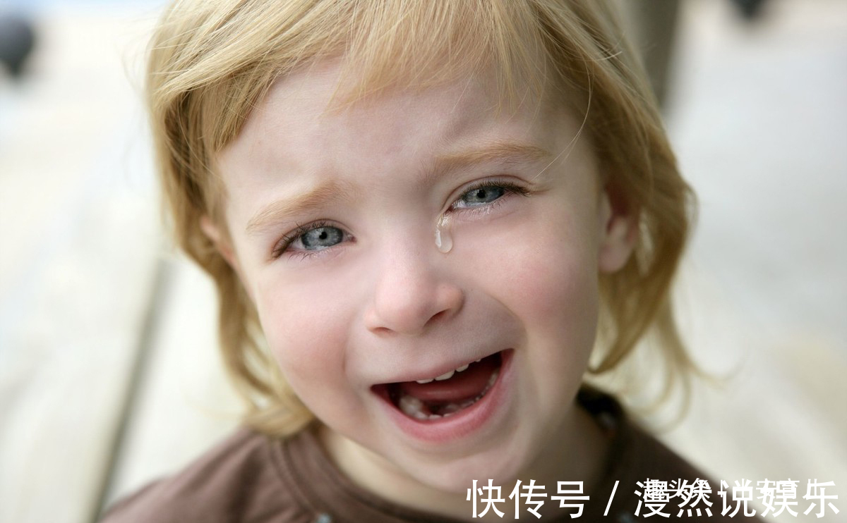丽丽|孩子爱发脾气易暴躁,一般是有原因的,3个步骤应对孩子坏脾气