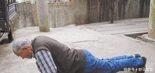 俯卧撑|男性坚持每天做俯卧撑,最后都如何了真相或与你想的不一样