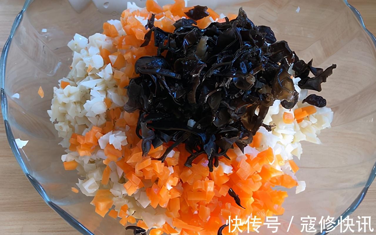 饺子|天凉多吃莲藕好,试试莲藕饺子,很多人没吃过,皮薄馅大口感好