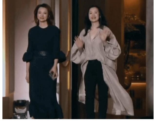 董卿|董卿和咏梅9月18日录《朗读者》，2大女神同台飙戏，一出场成王炸