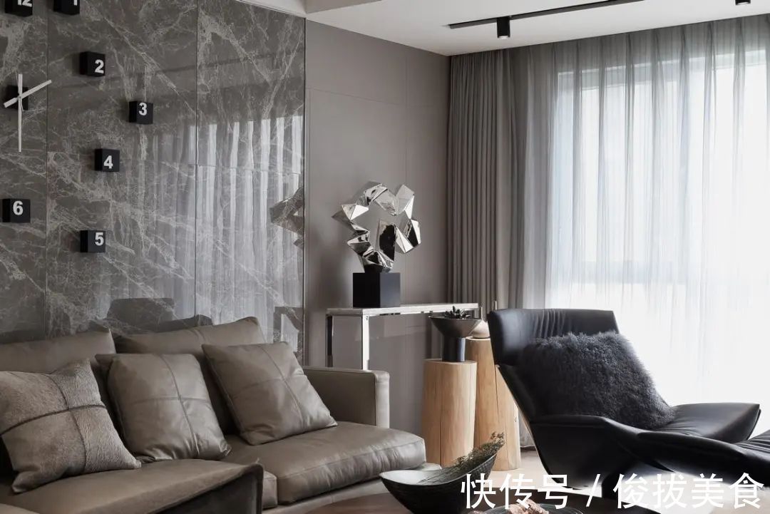 优雅|180㎡现代简约,卫生间用玻璃墙?设计太大胆!是否有点奔放?