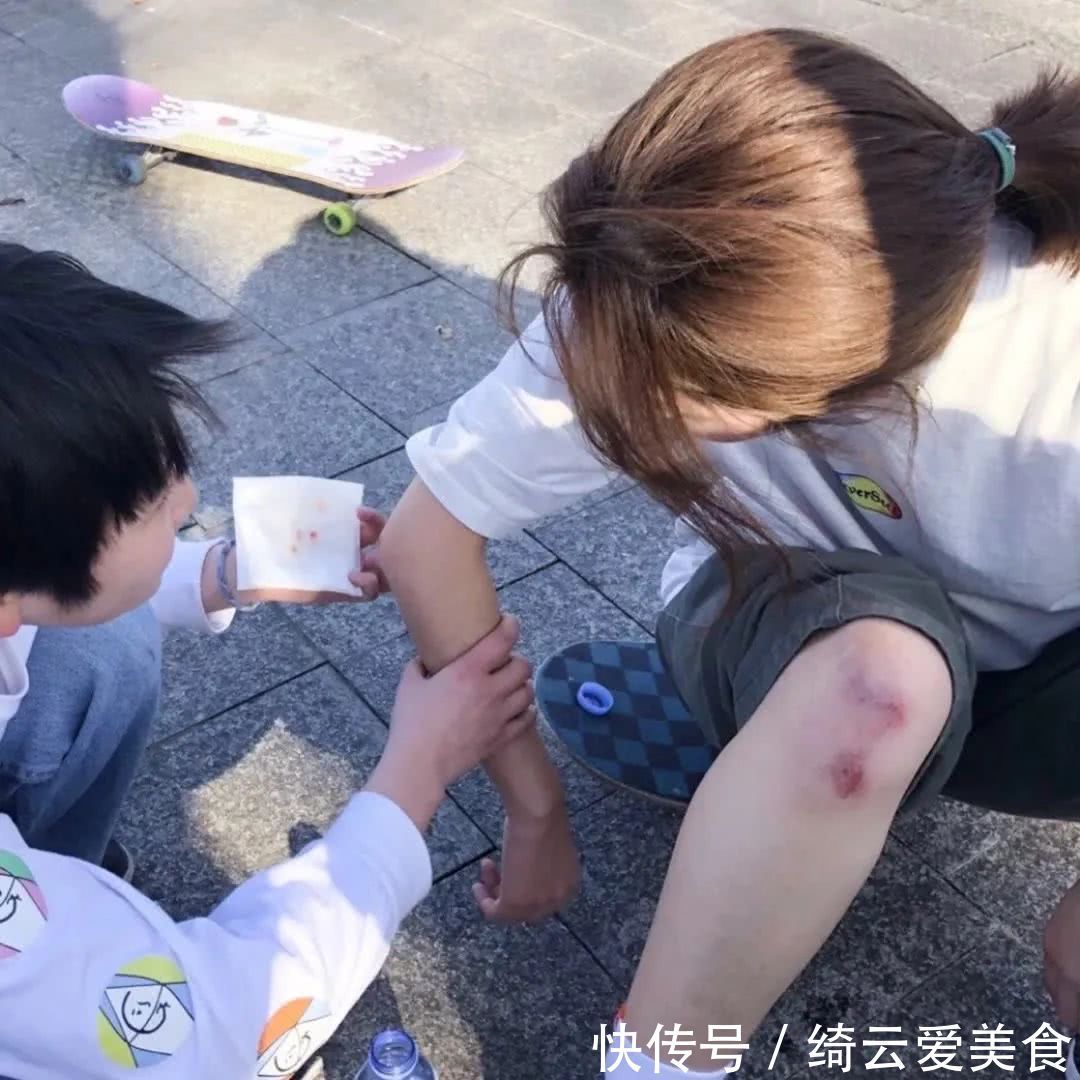 情侣头像|情侣头像丨江头未是风波恶,别有人间行路难