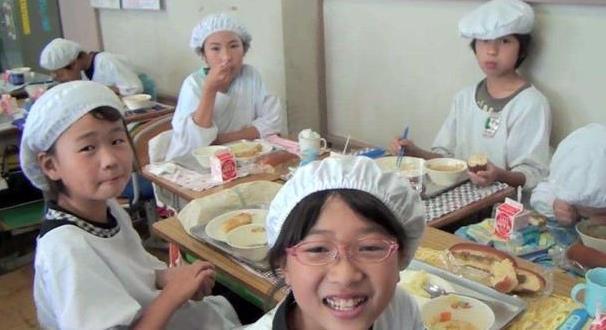 中、日、韩三国幼儿园伙食大比拼，网友：没有对比就没有伤害