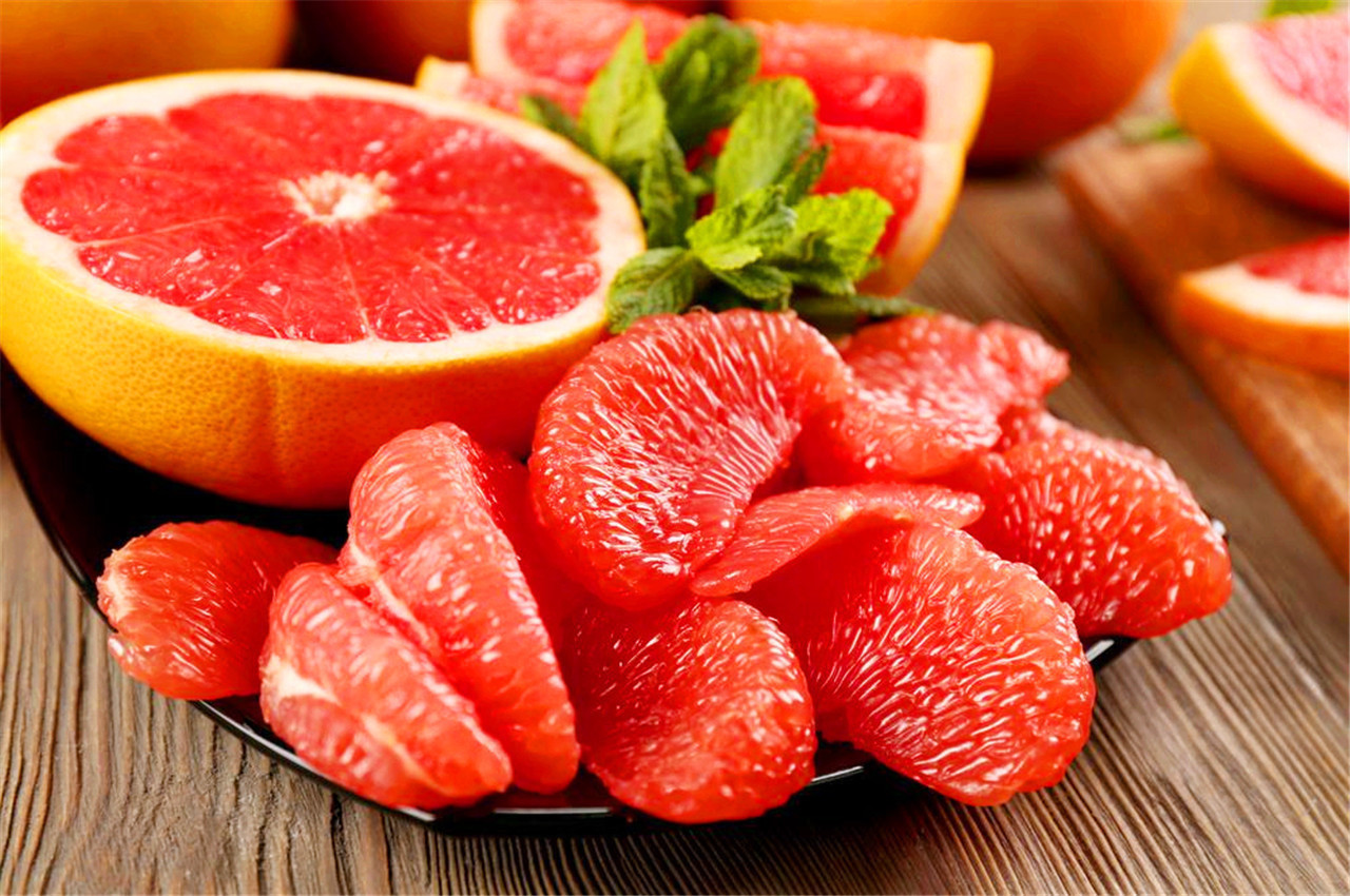 皮肤|皱纹“讨厌”的5种水果,每天吃两口,皮肤紧致有弹性,远离皱纹