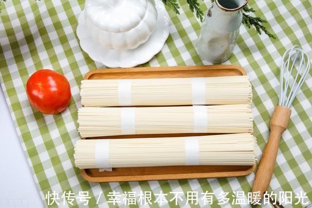 买干面条时,不是越贵越好,认准这几种,营养无添加,吃着更放心