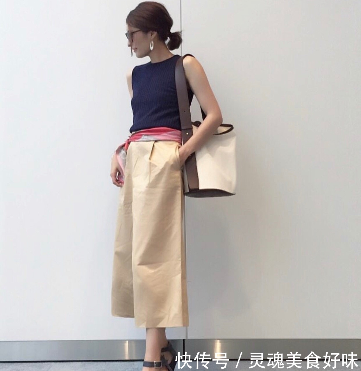 开春时髦精都在穿什么裤子?18套精致时髦搭配告诉你!