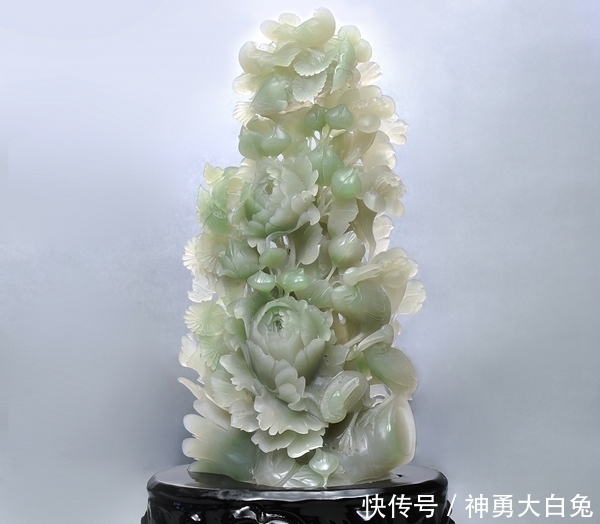 清宫里名贵的“永生花”:真金白银打造的玉石盆景