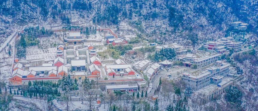 风雪|风雪武当山，仙境藏玄机！大雪封山时，道人、隐士都在干什么！