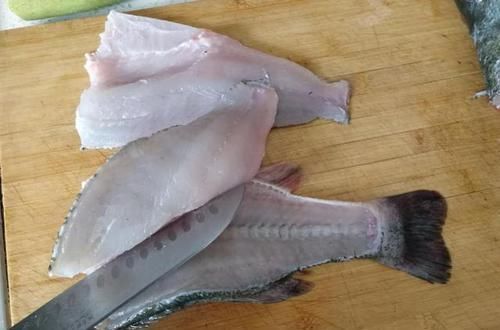 天越热越馋这鱼,每次做一大盆,鲜嫩爽滑,胃口大开吃精光