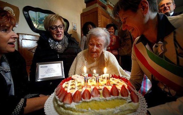 老夫妻|“长寿”老夫妻，不爱吃米饭，偏爱3道菜，看一下你平常吃不吃