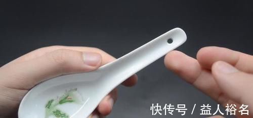 陶瓷勺子上为什么会有一个小孔,到底有什么作用?看完涨知识了