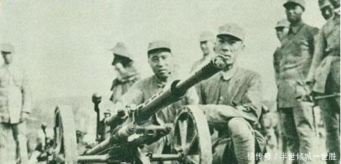 大将|这俩一个师长一个是排长，28年后师长当上将，排长却成大将