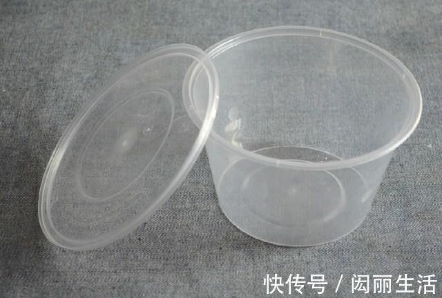 圆形|圆形打包盒你还舍得扔掉吗?放在卫生间太有创意了,省钱又实用