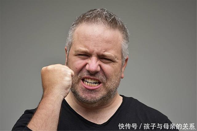 年轻|男性开始衰老时,多半会有“1臭2大2小”,若没有,恭喜还很年轻