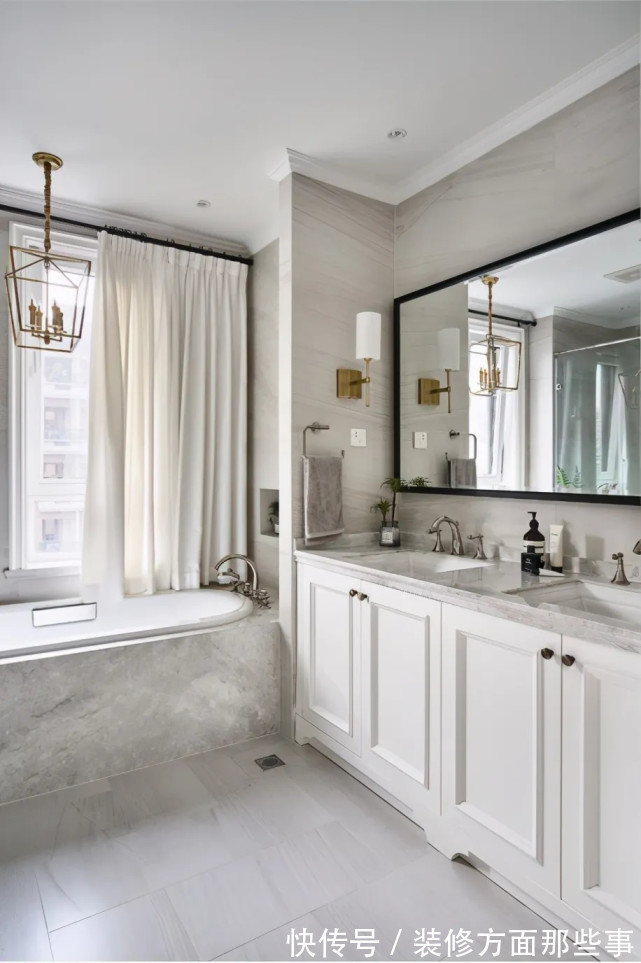 三居室|135平现代三居室,将古典融入纯白空间分外和谐