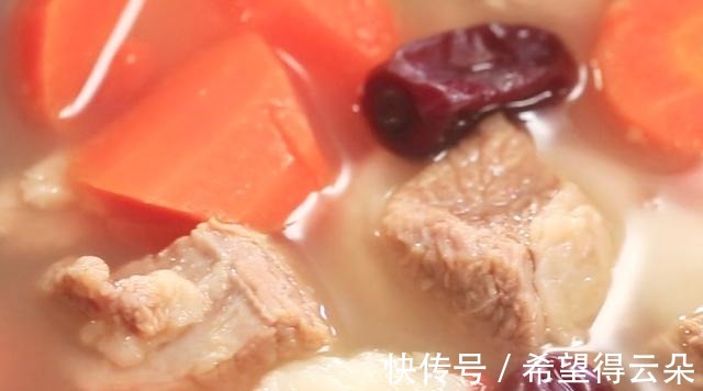 鲜嫩|牛肉这样做太美味,搭配山药和胡萝卜,鲜嫩又营养,家人都爱吃!