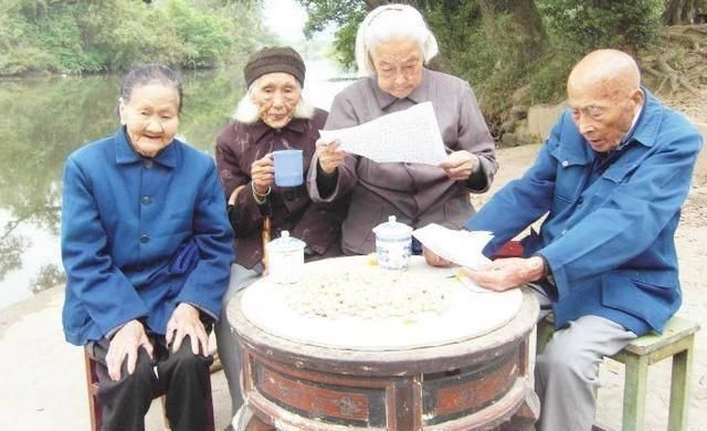 长寿村老人总结能长寿的人,都坚持“6多”越早做到,阳气越足