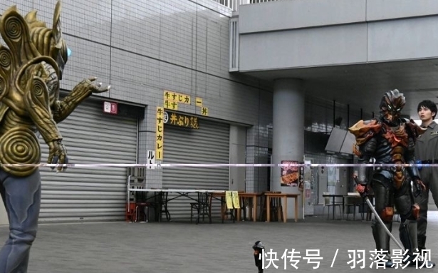 布鲁顿|奥特曼:宇宙海贼再次登场,展开复仇计划,艾斯奥特曼帅气登场!