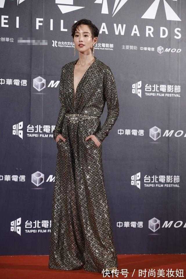 小姐姐|张钧甯这回造型太成功，穿深V连体裤又飒又美，连女生看了都心动