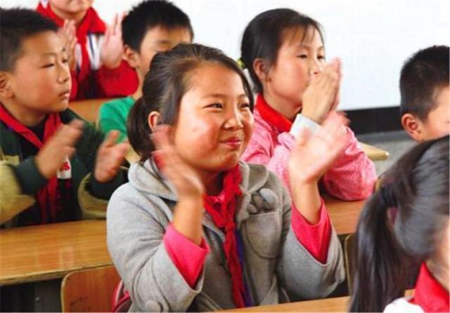 大明宫词|爸爸姓“左”,妈妈姓“右”,女儿名字很特别,上学全班同学鼓掌