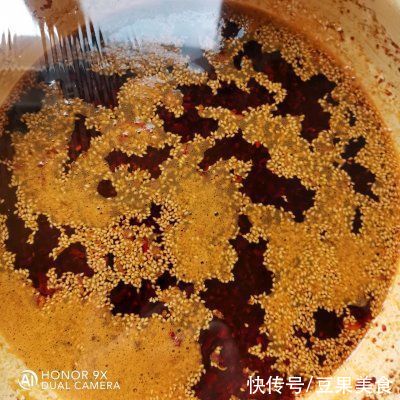 超香辣椒油这样做，秒变米饭杀手