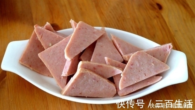 主食|三口人的晚饭吃得清淡些,三个菜一个主食,简单易做经济实惠