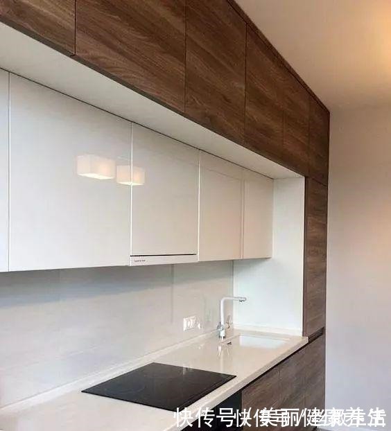 厨房|这招真高明！厨房吊柜还能这样设计，双层内嵌式，实用又美观！