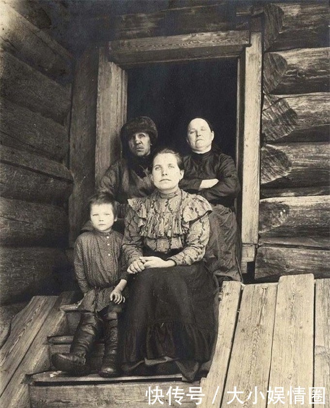 住民|上世纪初西伯利亚的住民生活,帽子和怀表是当地人的奢侈物件