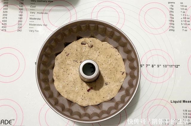 一次发酵、低糖油、无蛋奶的快手面包,减肥也可放心吃,快收藏!