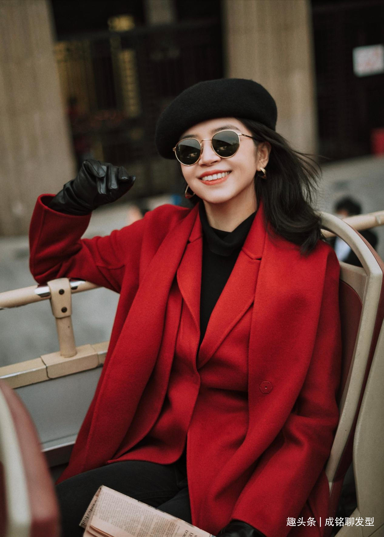 黑色 不懂配色穿衣很难高级,这三个快捷的配色方案,穿搭简单不费时