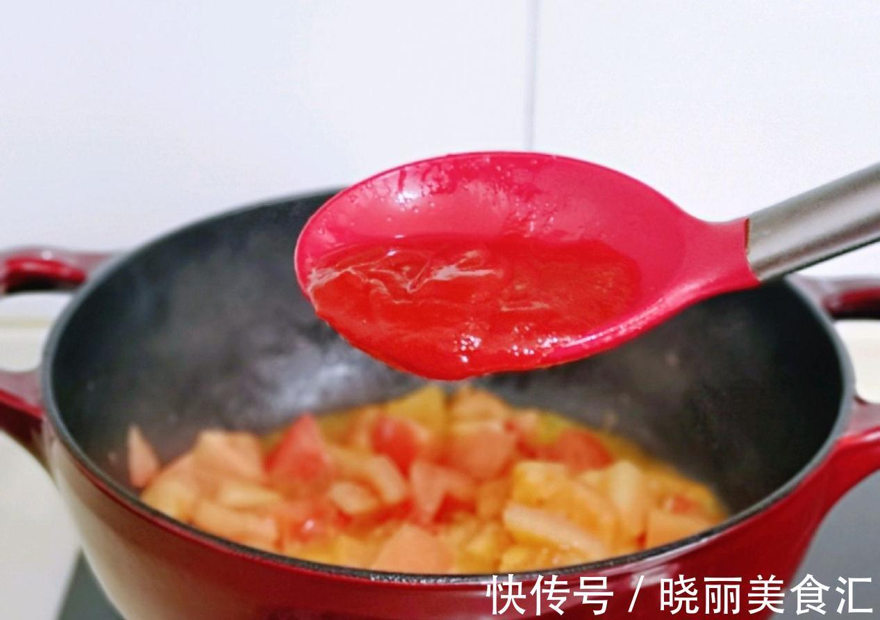 一锅暖暖的番茄炖牛腩，滋补有营养，番茄浓郁牛腩鲜香