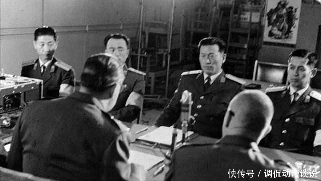 志愿军|志愿军参谋长解方,55年仅授少将,为何比手下军长梁兴初还低?