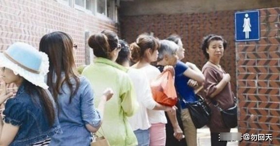 胎儿|孕妇上厕所,尽量做到“3不要”!可别不以为然,易导致胎儿缺氧