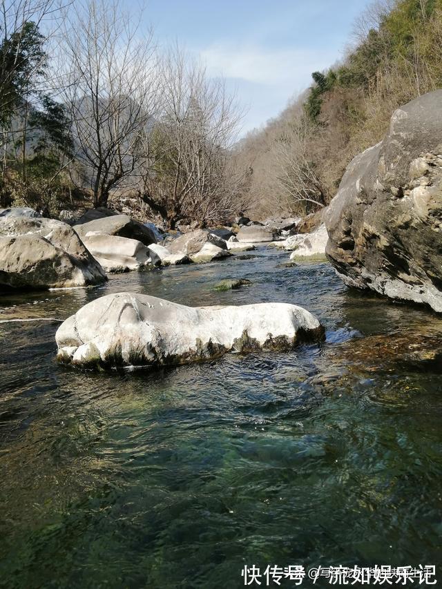 深山|秦岭深处，奇山异水，精美的奇石满河滩，太值钱了