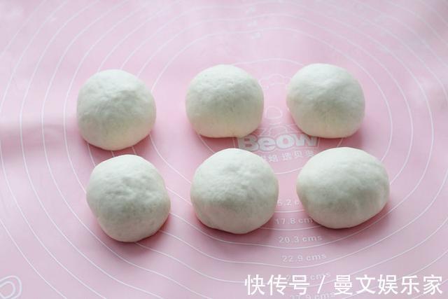 怎样做红糖发面饼最好吃教你一招，保证皮酥馅香，越吃越想吃