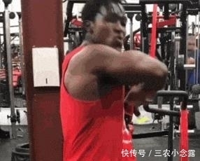 深蹲|他痴迷深蹲10年, 练成“无敌牛蛙腿霸”