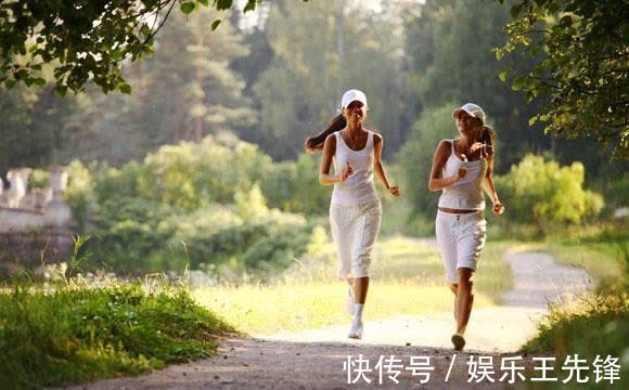 骨骼|什么都不动的老人更健康吗?长寿的老人都这样做,或许对你有帮助