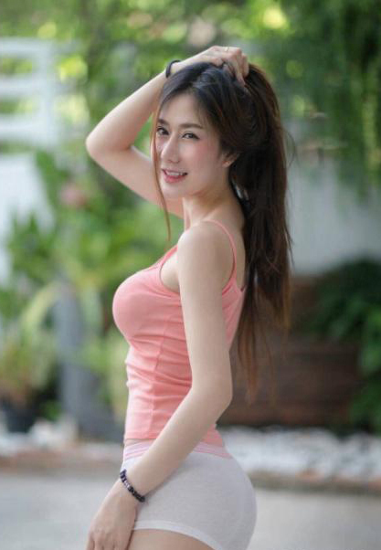 街拍|街拍:美女的端庄穿搭,很有气质,非常喜欢