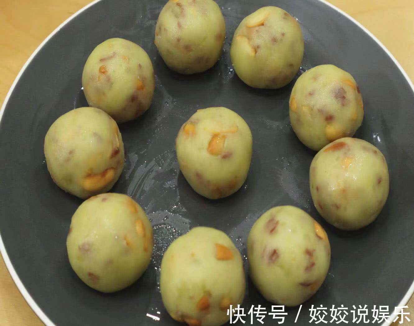 原来土豆和花生米可以这么吃，颜值虽不高，但味道却真的意想不到