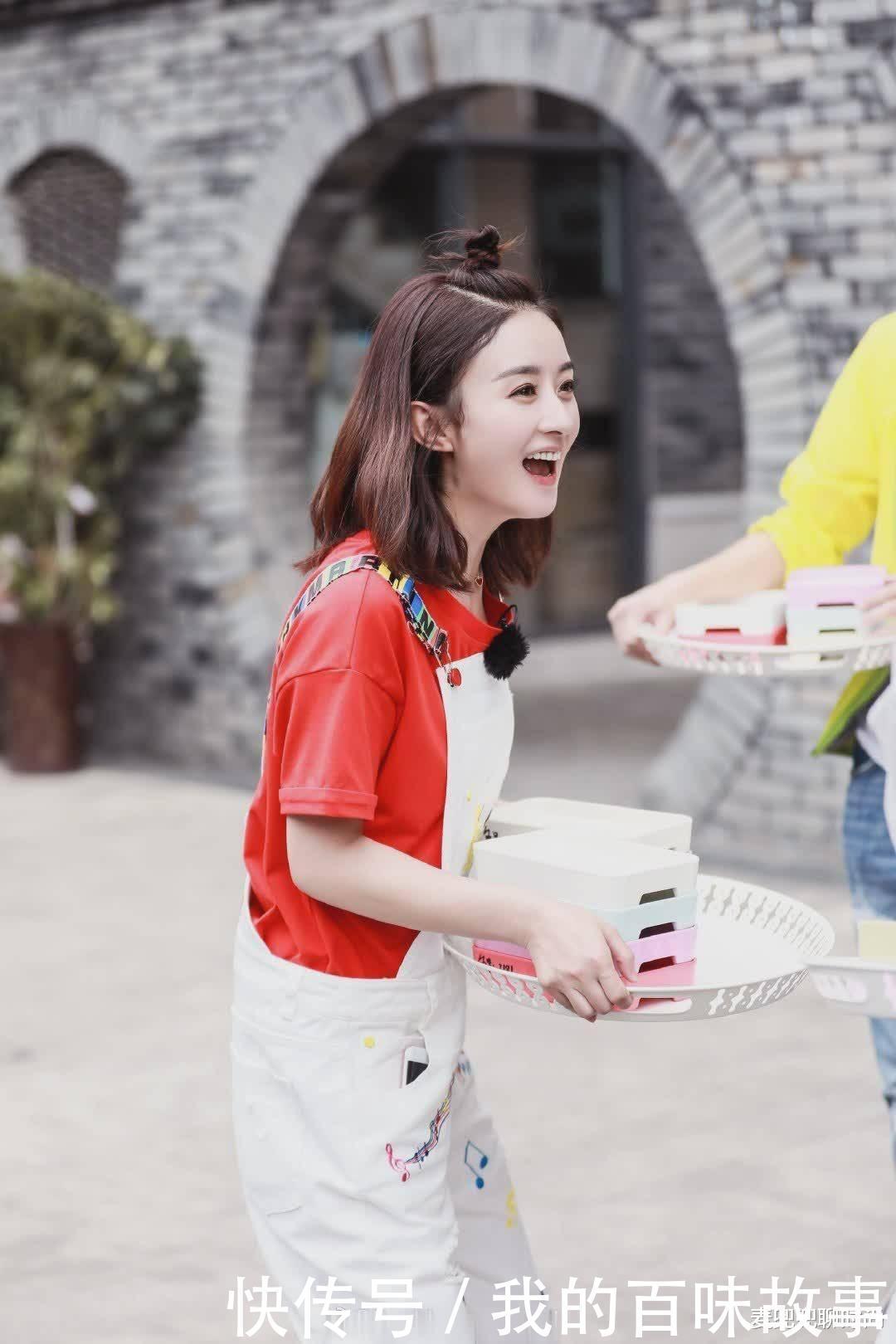 “丸子头”早就过时了!今年开始流行“樱桃头”,8成女生都适合