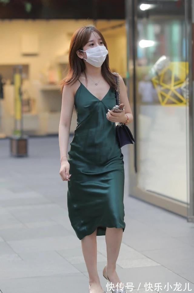 穿搭 鲜艳色调的连衣裙穿搭,休闲靓丽合时宜,清新可人