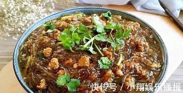 泡发粉条别只知道傻傻用水，大厨教你一招，5分钟快速泡软还筋道