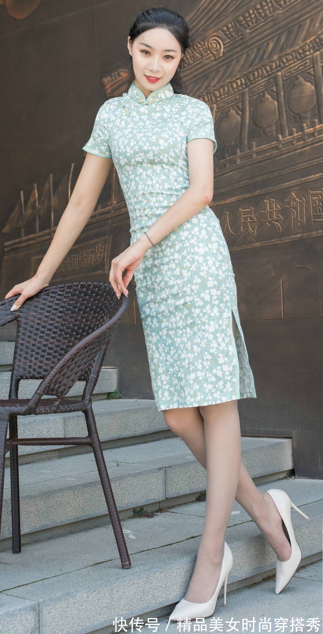 夏日|夏日里的风吹进了心里！清新旗袍让人眼前一亮！清新脱俗