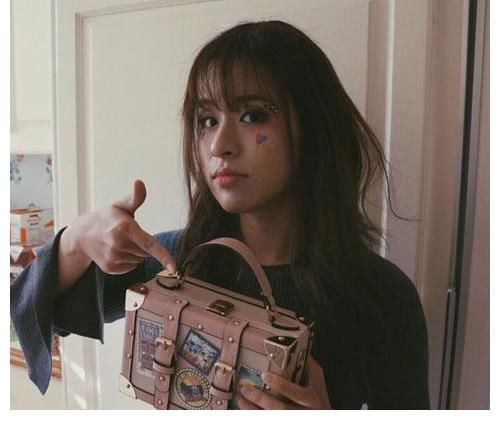 斗鱼|张叶蕾空降斗鱼！余小C前来助阵，合作荧幕首唱《还是劈开》