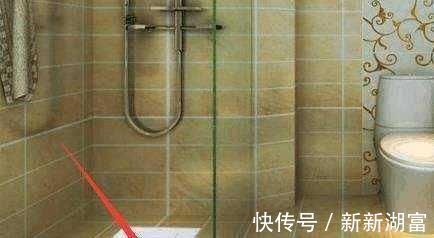 聪明人|头一次见有人将蹲便器装在淋浴房,实用又省空间,不得不夸聪明