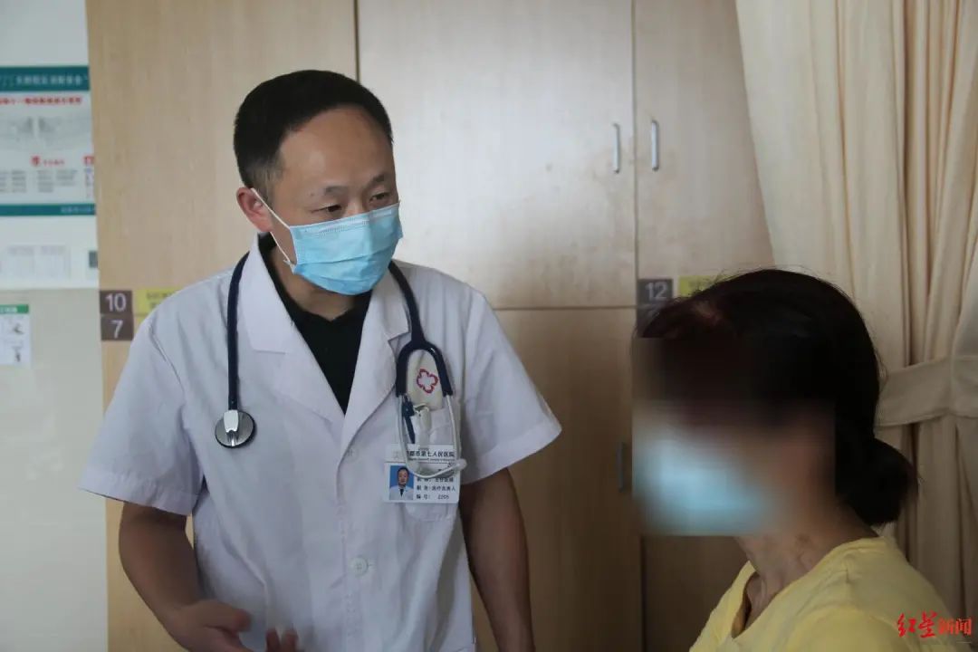 支气管镜|太惊险!成都阿姨险些丧命,只因一块小酥肉...