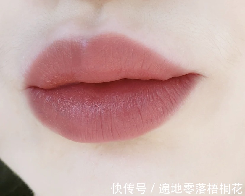 嘴巴 夏季“甜颜系”女生最爱的几支口红兰蔻288太温柔,L02绝美豆沙!