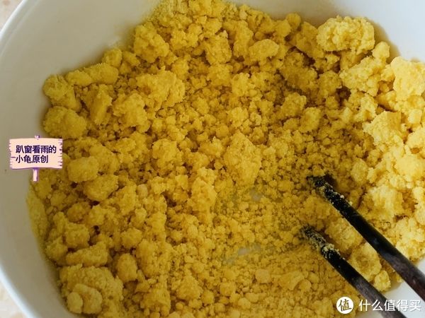 玉米面最好吃的做法，简单方便，只需3个窍门，皮薄酥脆，真香