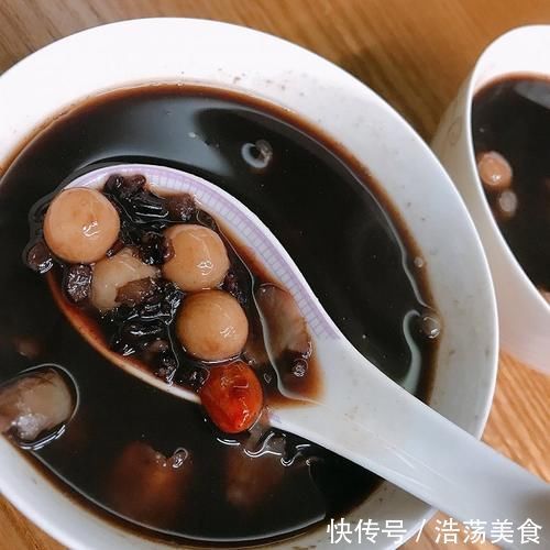 天冷了,早餐记得多喝它,简单煮一煮,气血双补,身体暖和和!