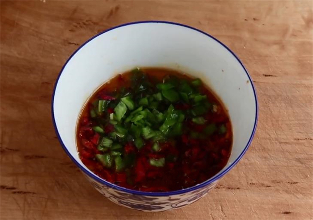 诀窍|饭店的凉拌莲藕为啥那么好吃,原来做法有诀窍,看一遍就学会